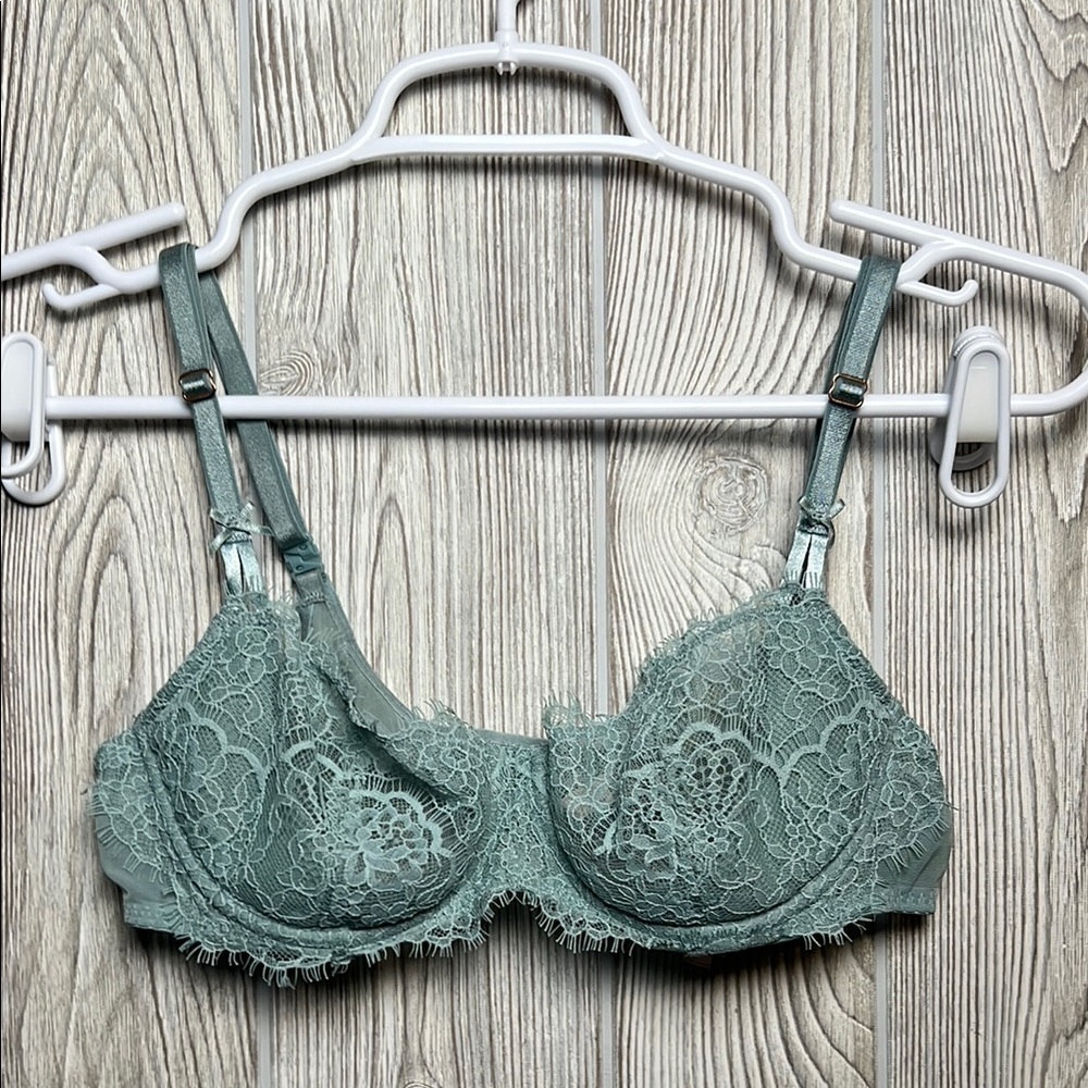 Victoria’s Secret dream angel push-up without padding green lace size 34 B